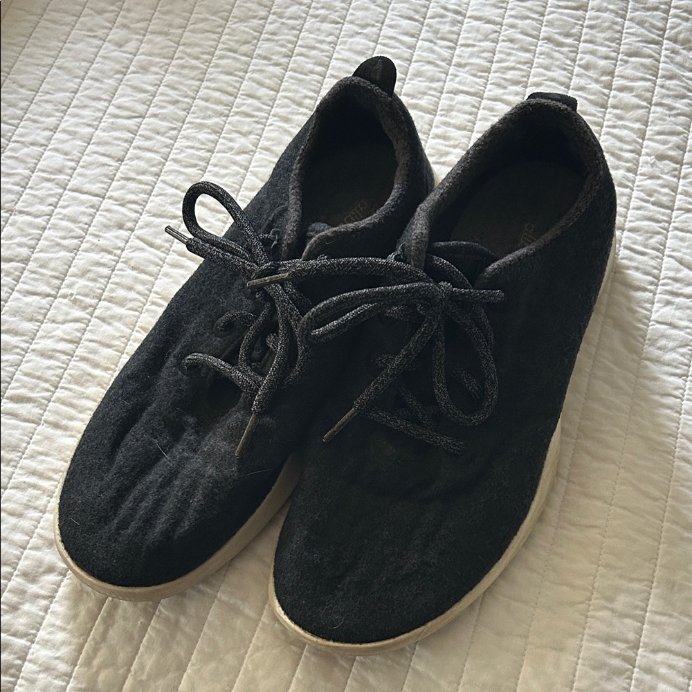 Women’s sneakers